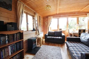 Living area - Red Kite Cottage (Inverness)