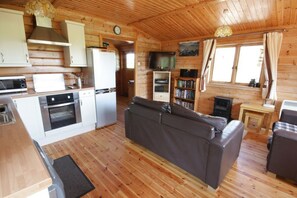 Cottage | Living room | Flat-screen TV - Red Kite Cottage (Inverness)