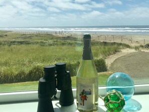 Sun-loungers, beach towels - Make a SurReel Cocktail - 1 part water + 1 part sand + 2 parts GREAT VIEW (Westport)