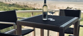 Maak een SurReel Cocktail - 1 deel water + 1 deel zand + 2 delen GEWELDIG UITZICHT