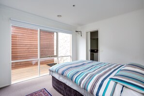 House, 4 Bedrooms | 4 bedrooms, iron/ironing board, cribs/infant beds - Java House (St. Andrews Beach)