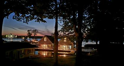 The Ledges Resort and Marina, Lighthouse