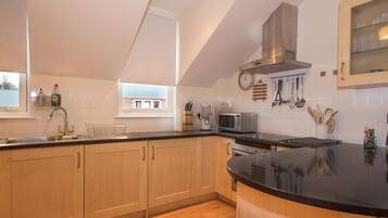 Fridge, microwave, oven, dishwasher