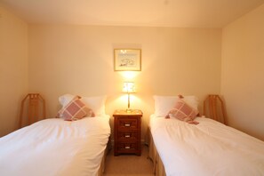 Room - Mountain View Apartment (Aviemore)