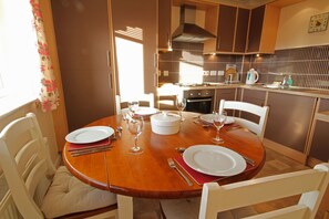 Makan di kamar