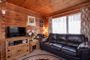 Cottage | Living room