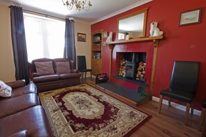 Living area - Rosehip Cottage (Staffin)