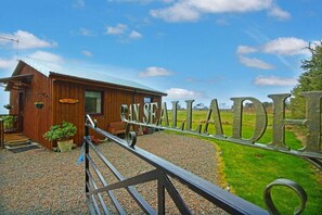 Cottage | Property grounds - An Sealladh (Munlochy)