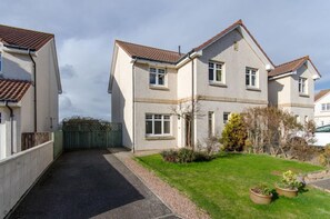 ChaumiĂšre | Façade de lâhĂ©bergement