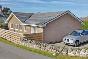 Cottage | Front of property - Sunnybank (Dornoch)