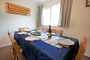 Cottage | In-room dining - Sunnybank (Dornoch)