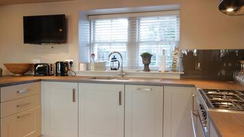 Microwave, oven, toaster, cookware/dishes/utensils