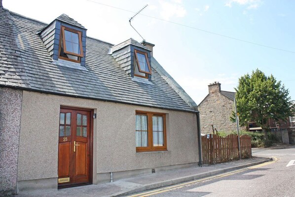 Cottage | Front of property