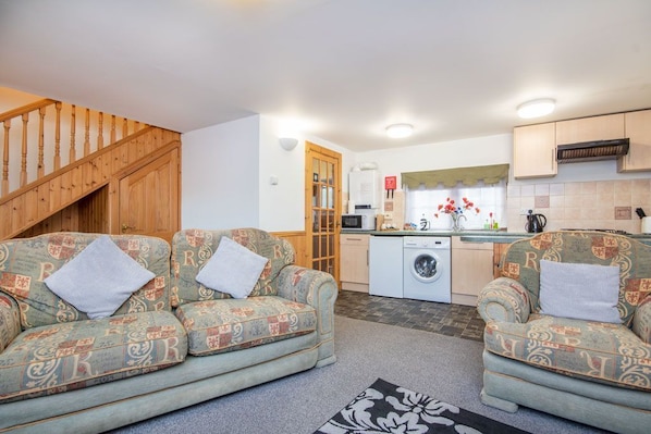 Cottage | Living area