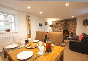 In-room dining - Otterburn 1 (Gairloch)