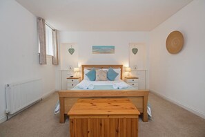 1 bedroom, laptop workspace, free WiFi - 40 Tomnahurich Street Apartment (Inverness)
