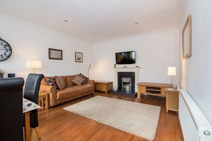 Cottage | Coin séjour | Télévision à écran plat