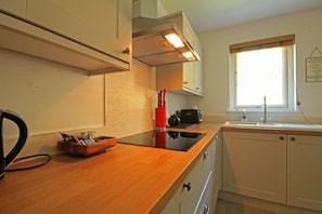 Oven, dining tables - Delmhor No4 (Aviemore)