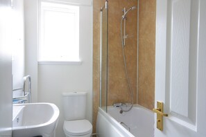 Bathroom - Bowlins (Nethy Bridge)