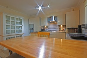 Cottage | Private kitchen | Fridge, microwave, oven, dishwasher