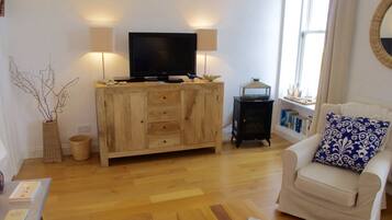 Living area | Flat-screen TV
