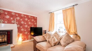 Cottage | Living area - Ivydene Cottage (Cromarty)