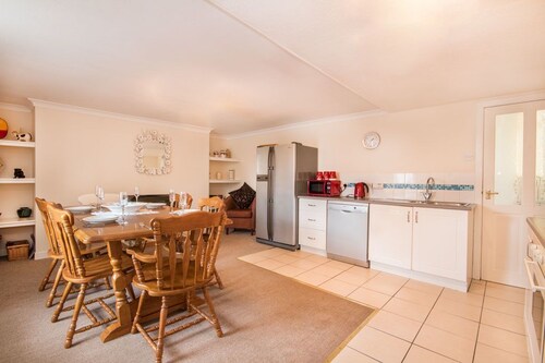 Ivydene Cottage
