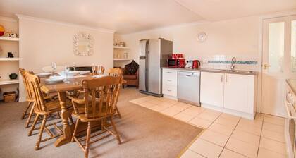 Ivydene Cottage