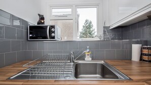 Unclassified image, 5 of 17, button - Tomnahurich Apartment (Inverness)