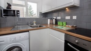Unclassified image, 4 of 17, button - Tomnahurich Apartment (Inverness)