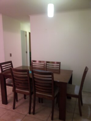 Departamento, 3 habitaciones | Servicio a la habitación