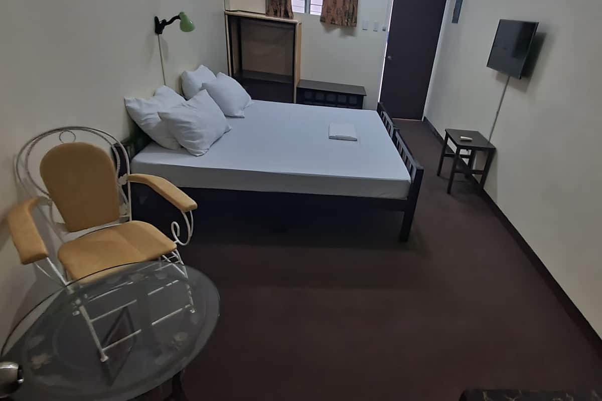 1 camera, una scrivania, ferro/asse da stiro, Wi-Fi gratuito