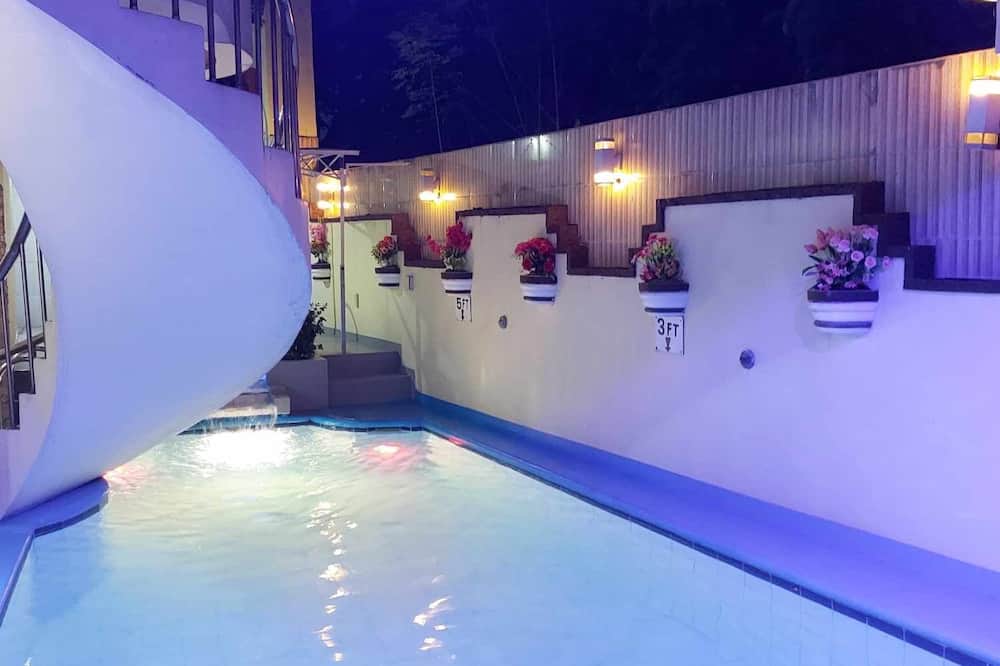 Cool Martin Resort Hotel