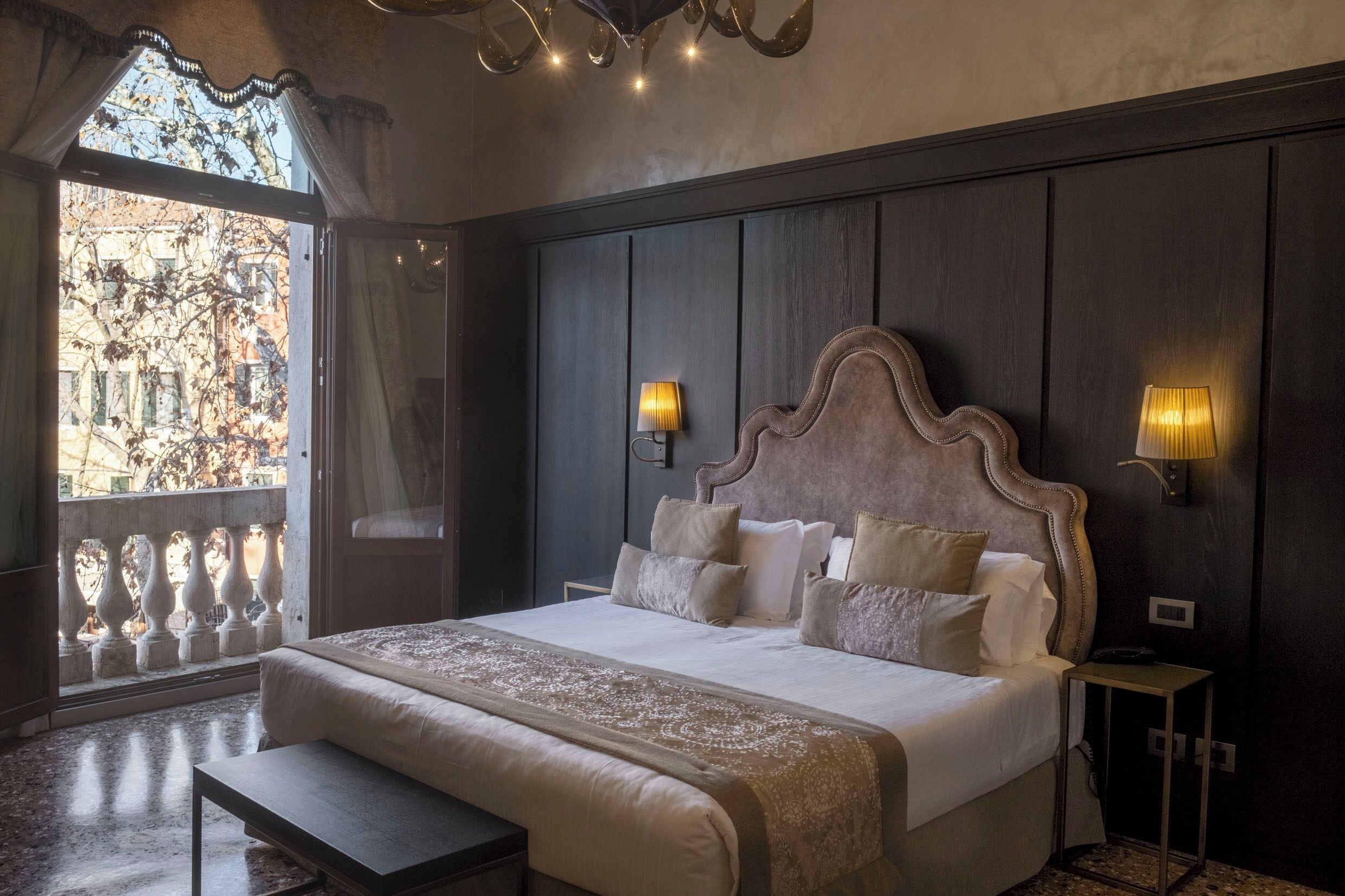 Panoramic Suite (Open) | In-room safe, desk, blackout drapes, soundproofing