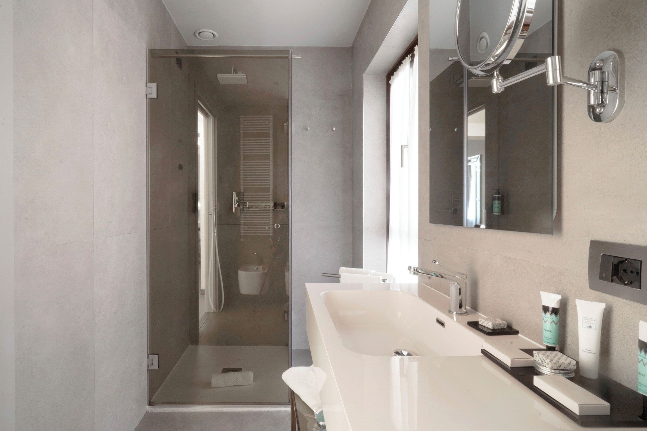 junior suite | 1 bedroom, in-room safe, desk, blackout curtains