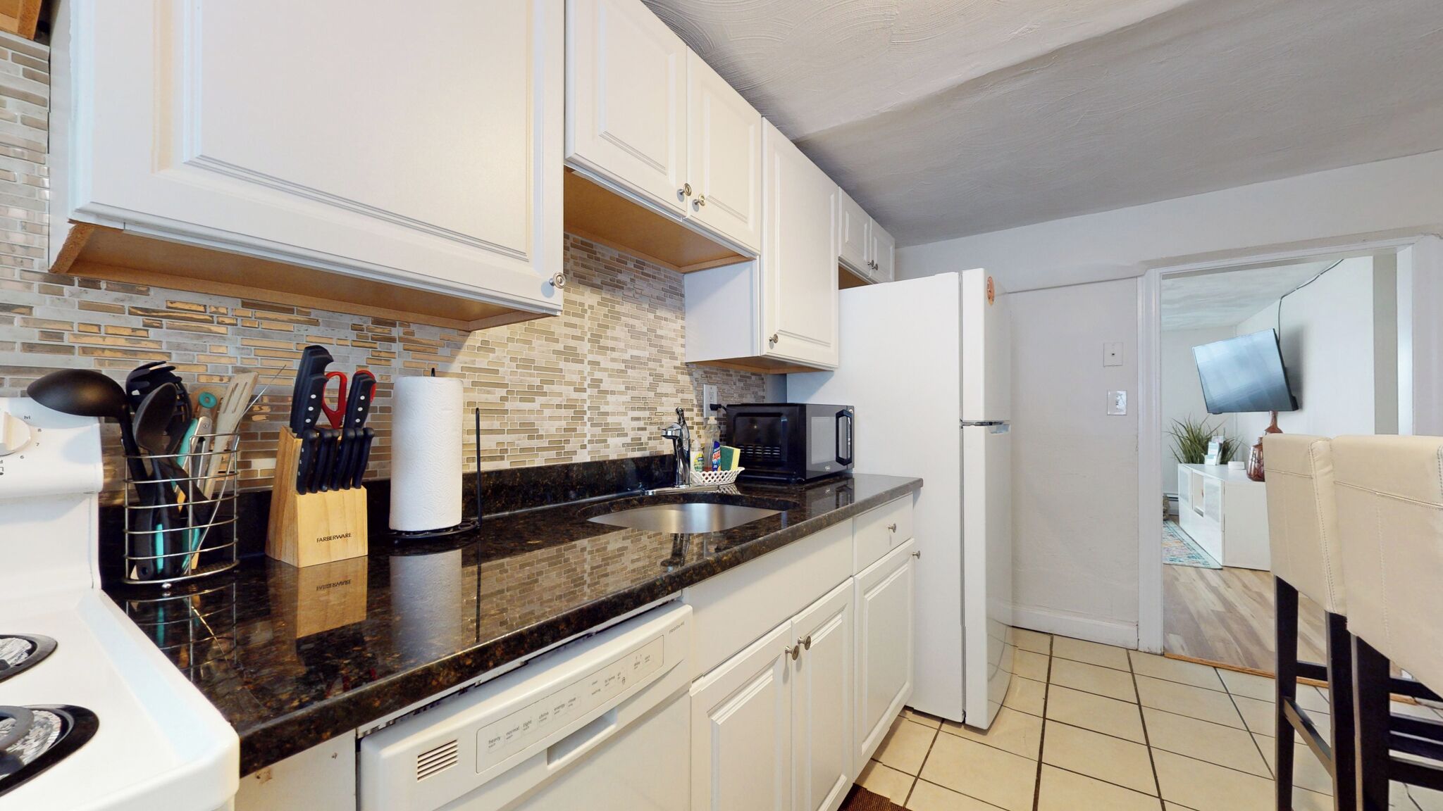 Kühlschrank, Mikrowelle, Ofen, Herdplatte