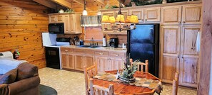 冰箱、微波炉、烤箱、炉灶