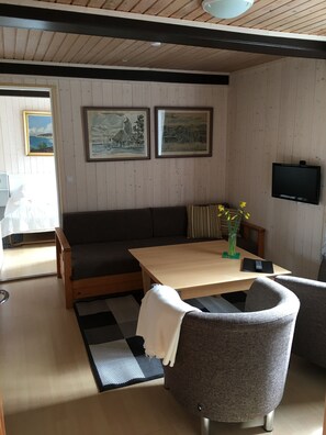 双人房或双床房 | 熨斗/熨板、折叠床/加床（额外收费）、免费 WiFi、床单