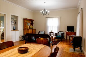 Cottage, 2 Bedrooms | Ruang tamu