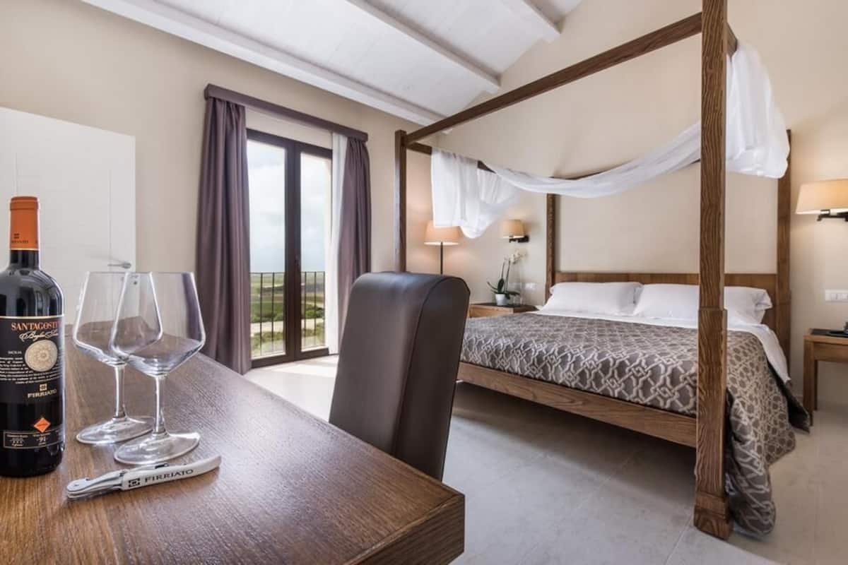 Ropa de cama de alta calidad y minibar
