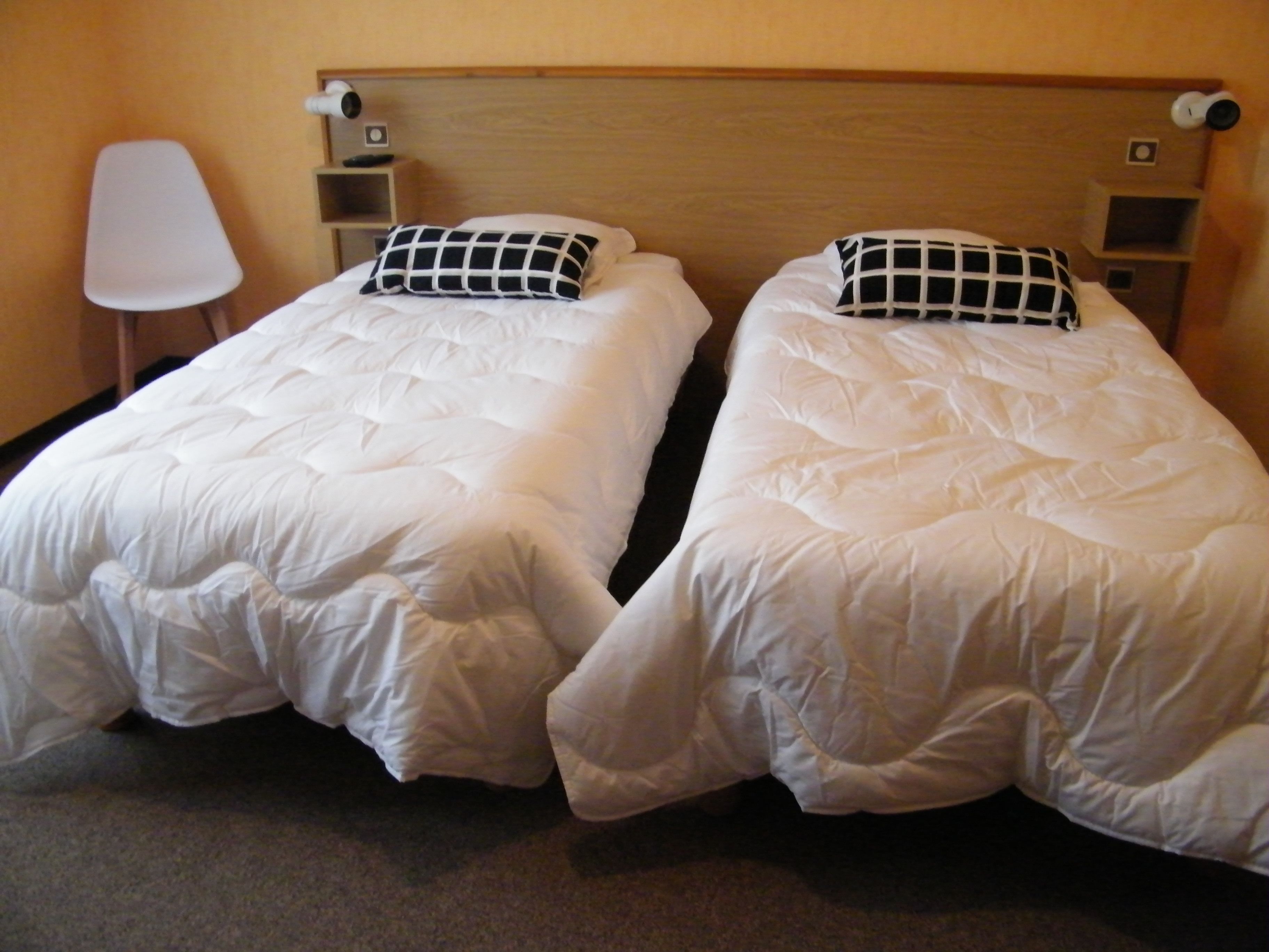 superior double room | individually decorated, individually furnished, desk, blackout curtains