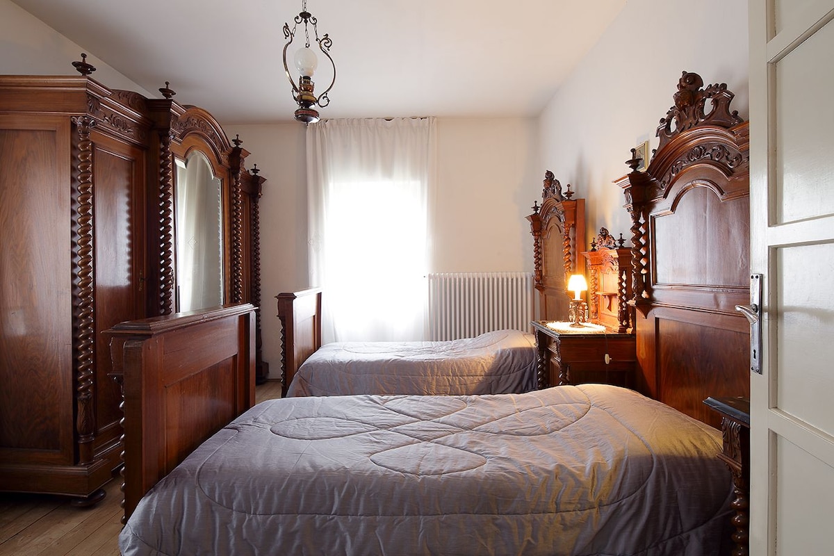 Appartement, 3 slaapkamers, tuin | Hypoallergeen beddengoed, donzen dekbedden, een strijkplank/strijkijzer