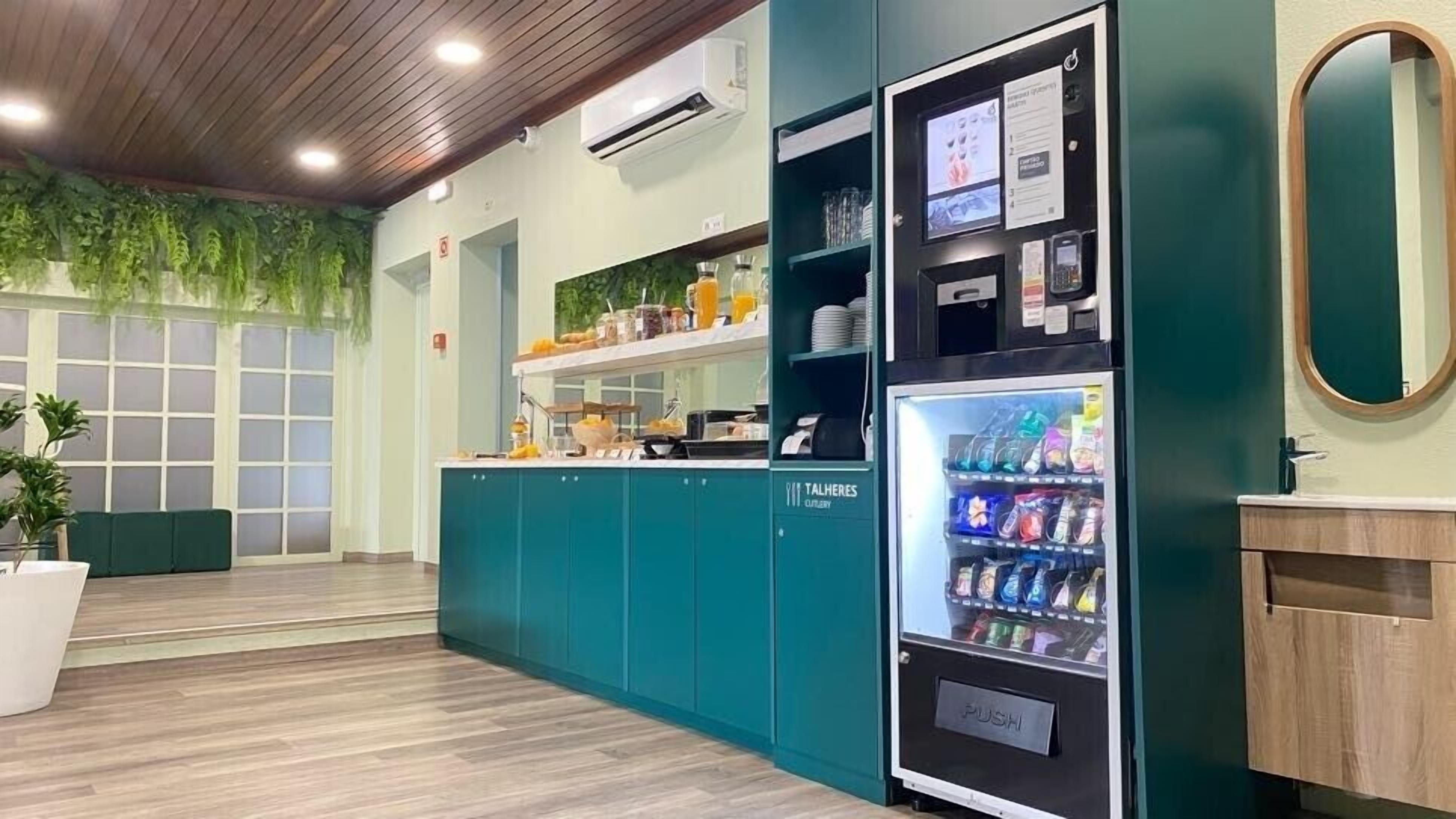 daily buffet breakfast (eur 7.50 per person)