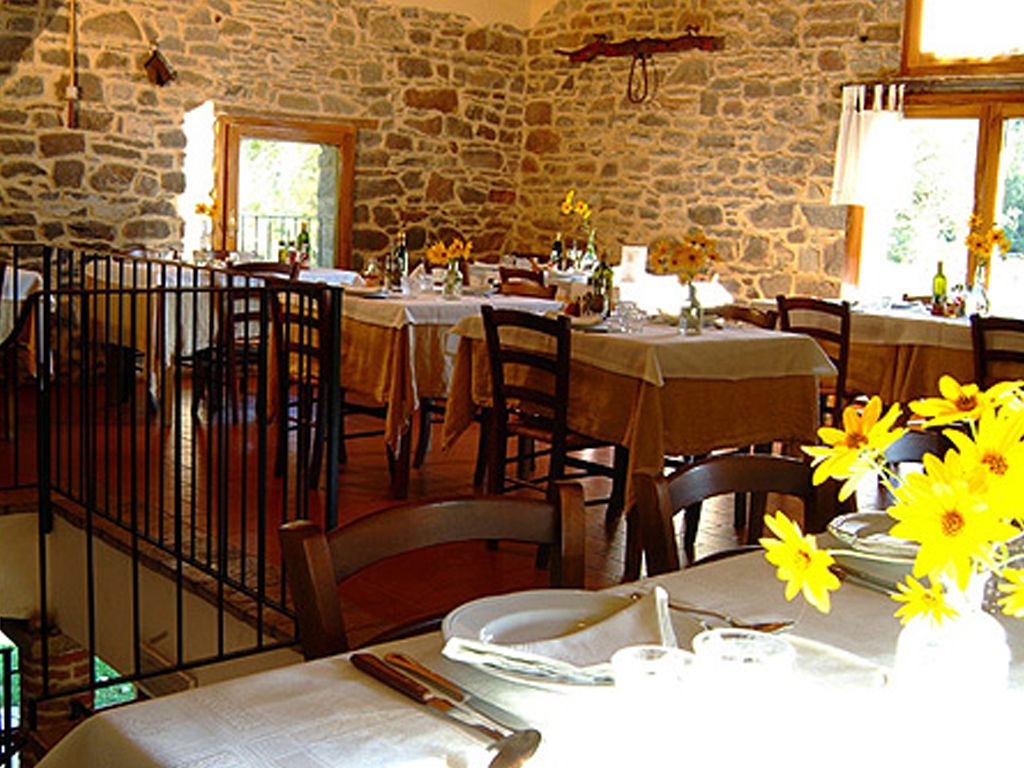 Lunch and dinner served, local cuisine