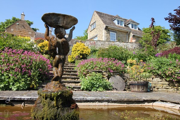 Property grounds - Manton Lodge Farm (Oakham)