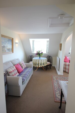 Valley View Apartment | Living area | 32-inch flat-screen TV with digital channels, TV - Manton Lodge Farm (Oakham)