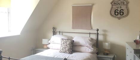 Standard Double or Twin Room, Ensuite (Room 11)