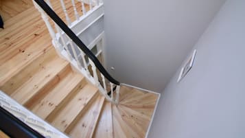 Apartment, 2 Bedrooms | Staircase
