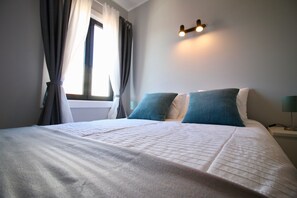 公寓, 2 间卧室 | 笔记本电脑工作区、熨斗/熨衣板、免费 WiFi、床单