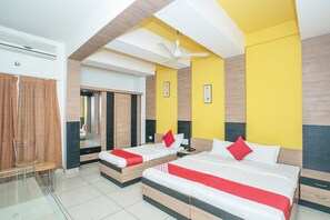 Standard Double Room | Bed sheets - OYO 8501 Abhimaani Comforts (Bengaluru)
